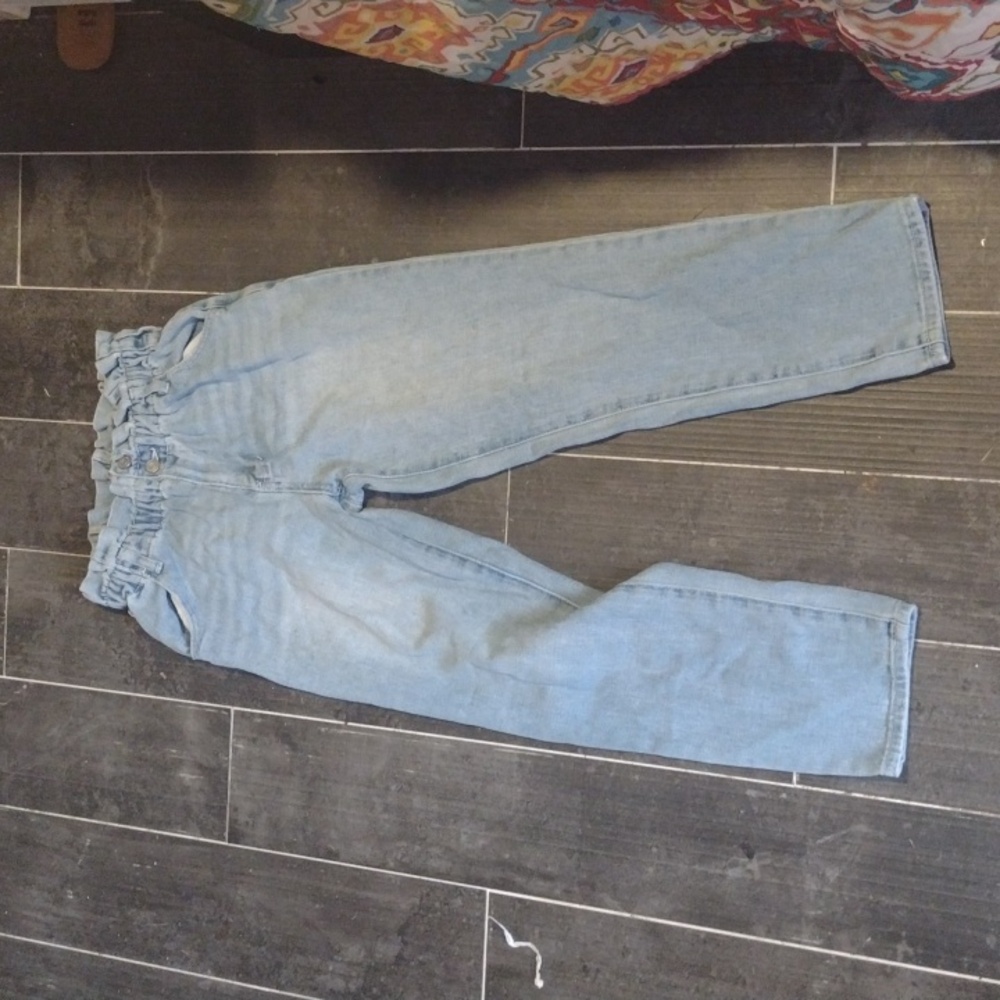 PacSun mom jeans. Size 26.
